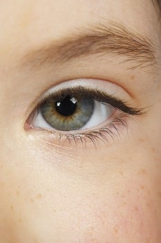 eyelash-growth-product